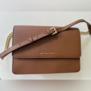 Michael Kors Daniela Leather Crossbody purse